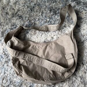 Baggu Beige Nylon Medium Crescent Bag